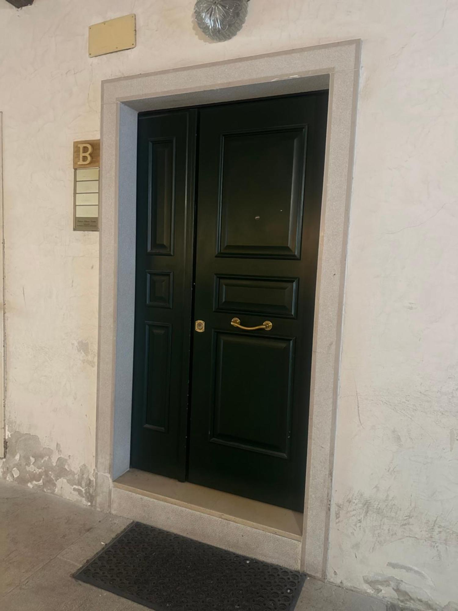 Appartamento Centro Storico Pordenone Bagian luar foto